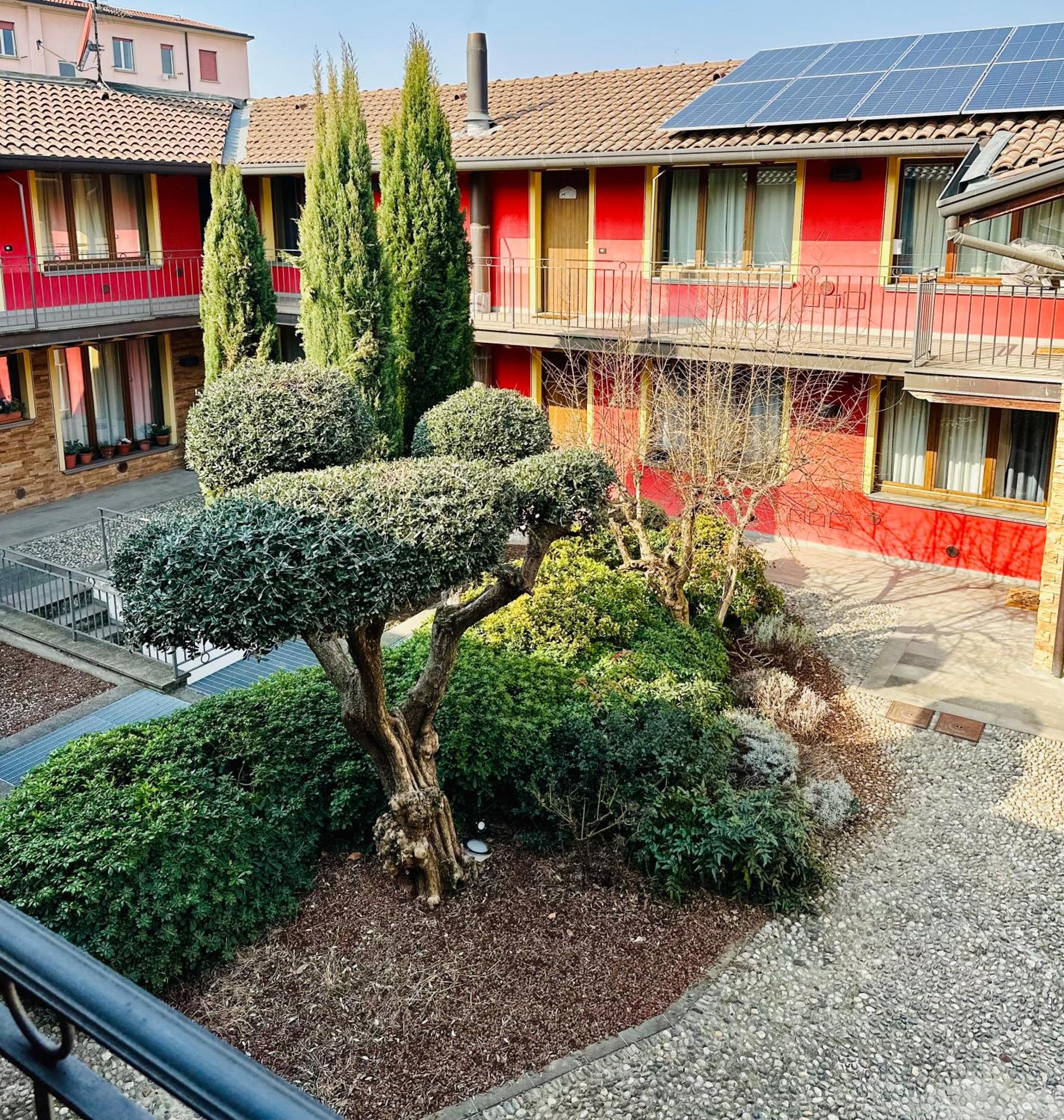 Bergamo Easy Airport Sleep&Fly Parking Daire Dış mekan fotoğraf